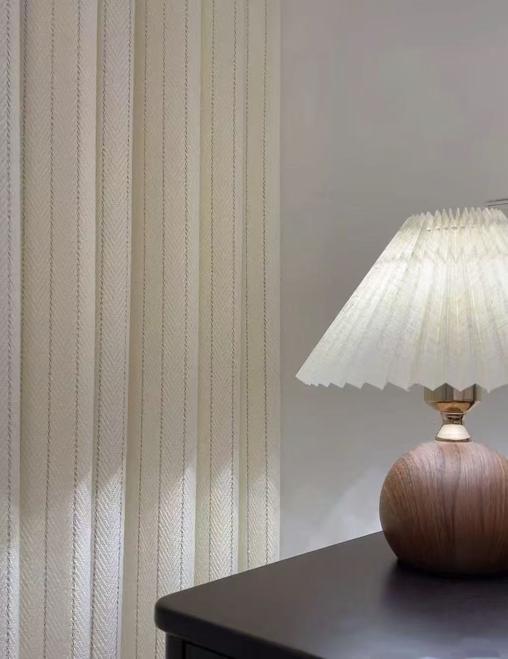 COTV全球直播-绍兴览致纺织品有限公司专业经营纺织品家纺窗帘的设计、加工生产和销售，拥有大型样品展厅和仓库及窗帘产品加工生产基地,欢迎新老客户洽谈采购！总经理崔红彬欢迎大家光临！