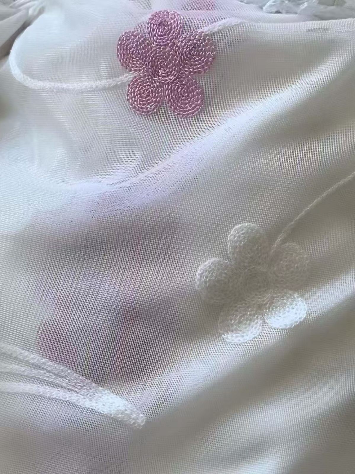 COTV全球直播-绍兴览致纺织品有限公司专业经营纺织品家纺窗帘的设计、加工生产和销售，拥有大型样品展厅和仓库及窗帘产品加工生产基地,欢迎新老客户洽谈采购！总经理崔红彬欢迎大家光临！