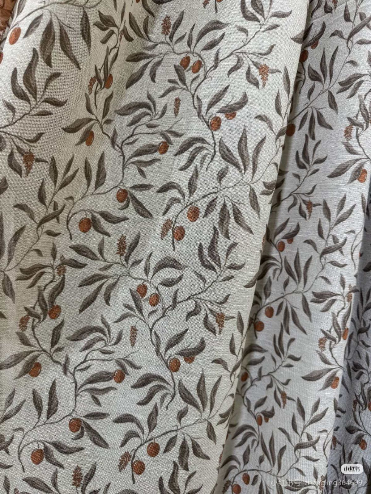 COTV全球直播-绍兴览致纺织品有限公司专业经营纺织品家纺窗帘的设计、加工生产和销售，拥有大型样品展厅和仓库及窗帘产品加工生产基地,欢迎新老客户洽谈采购！总经理崔红彬欢迎大家光临！