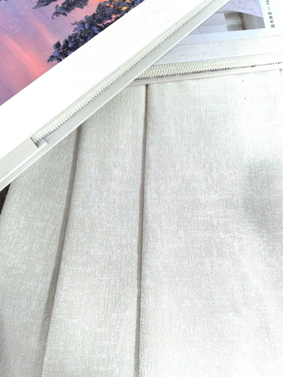 COTV全球直播-绍兴览致纺织品有限公司专业经营纺织品家纺窗帘的设计、加工生产和销售，拥有大型样品展厅和仓库及窗帘产品加工生产基地,欢迎新老客户洽谈采购！总经理崔红彬欢迎大家光临！