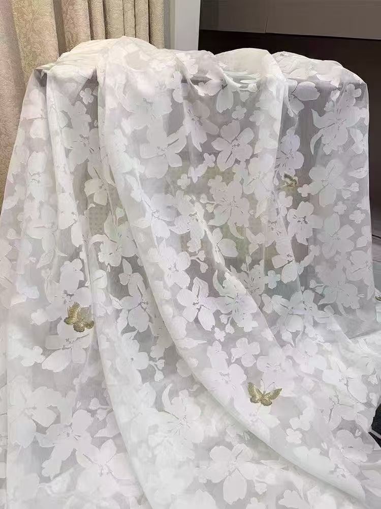 COTV全球直播-绍兴览致纺织品有限公司专业经营纺织品家纺窗帘的设计、加工生产和销售，拥有大型样品展厅和仓库及窗帘产品加工生产基地,欢迎新老客户洽谈采购！总经理崔红彬欢迎大家光临！