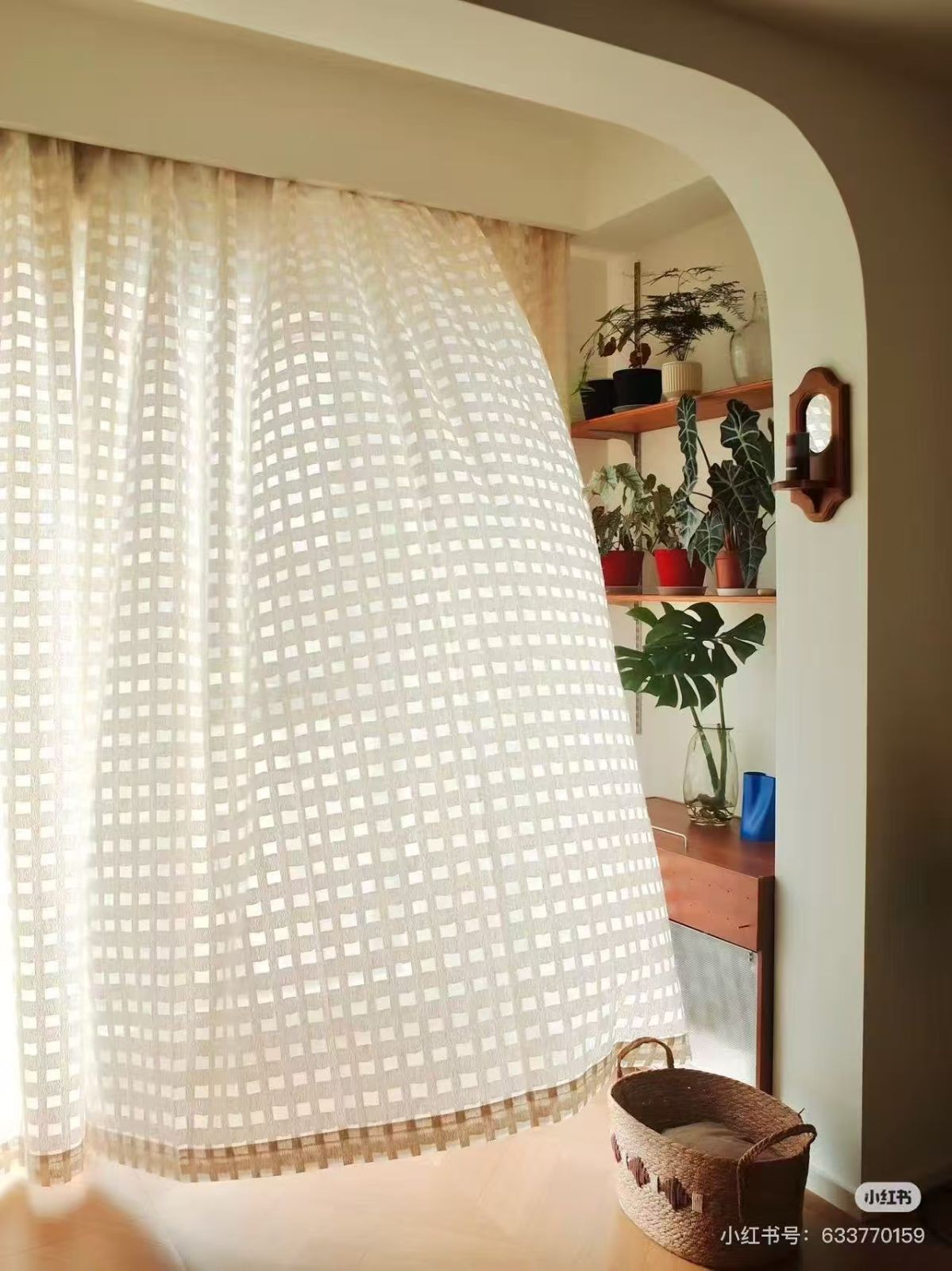 COTV全球直播-绍兴览致纺织品有限公司专业经营纺织品家纺窗帘的设计、加工生产和销售，拥有大型样品展厅和仓库及窗帘产品加工生产基地,欢迎新老客户洽谈采购！总经理崔红彬欢迎大家光临！