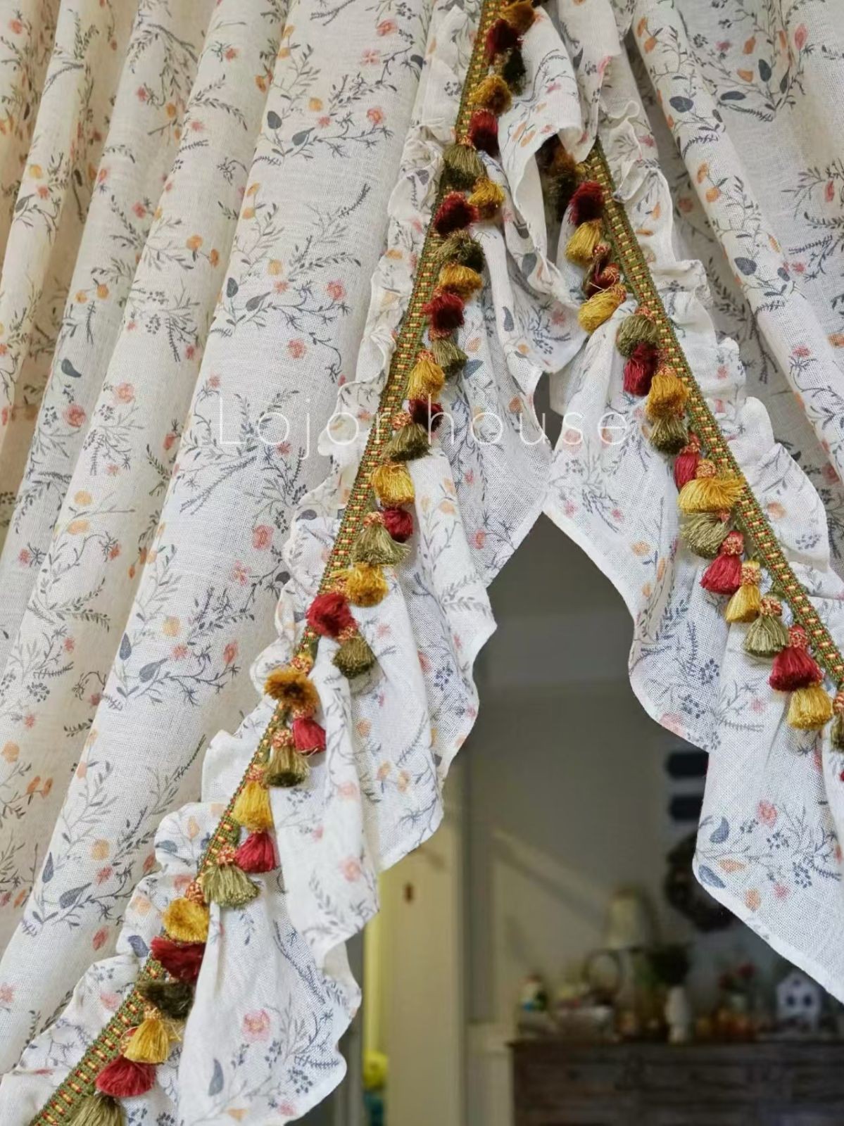 COTV全球直播-绍兴览致纺织品有限公司专业经营纺织品家纺窗帘的设计、加工生产和销售，拥有大型样品展厅和仓库及窗帘产品加工生产基地,欢迎新老客户洽谈采购！总经理崔红彬欢迎大家光临！