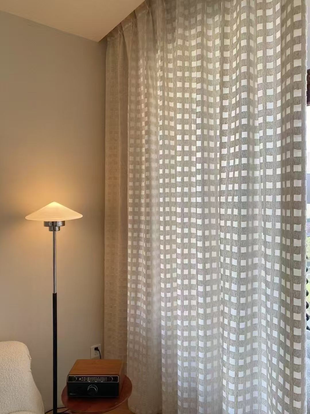 COTV全球直播-绍兴览致纺织品有限公司专业经营纺织品家纺窗帘的设计、加工生产和销售，拥有大型样品展厅和仓库及窗帘产品加工生产基地,欢迎新老客户洽谈采购！总经理崔红彬欢迎大家光临！