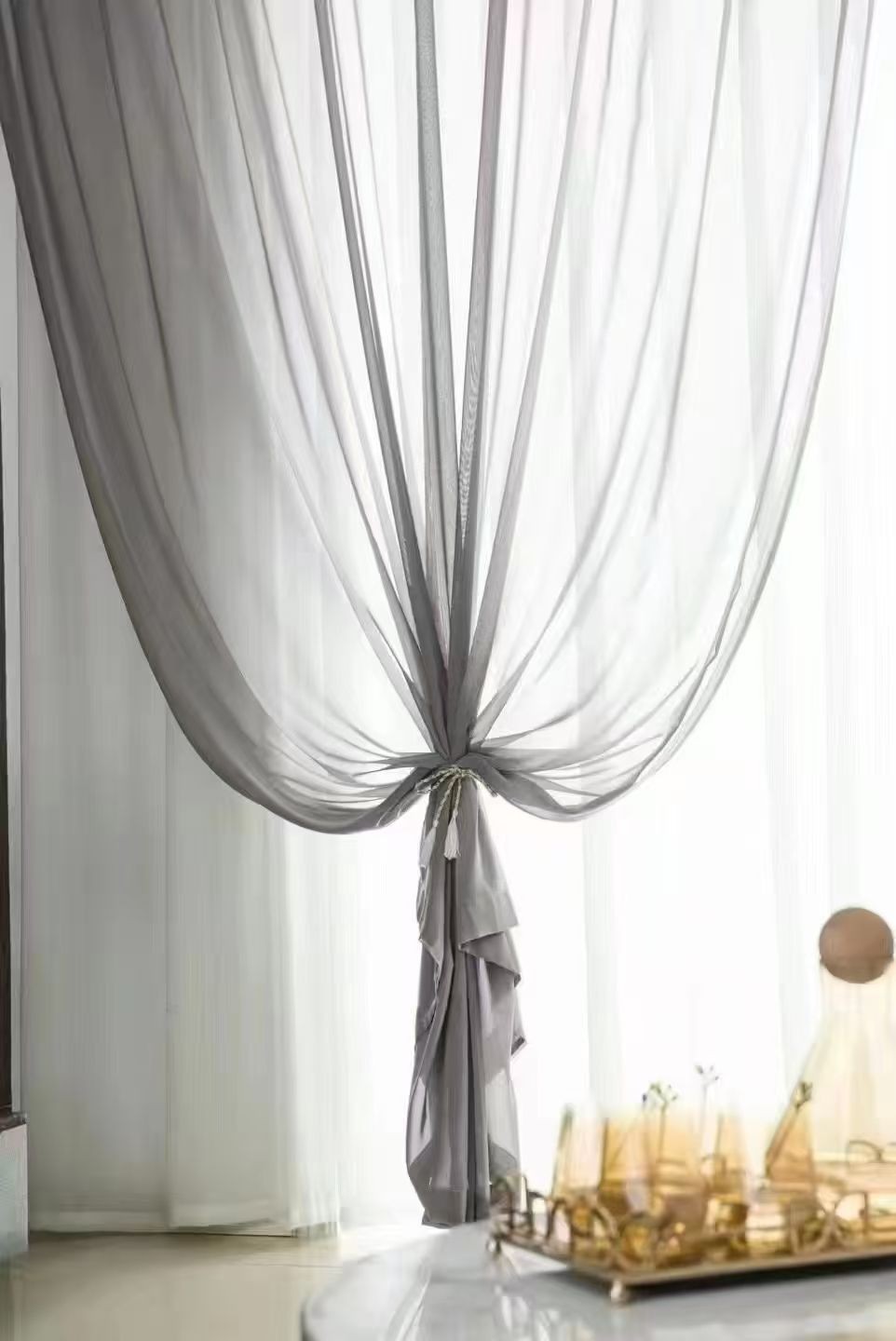 COTV全球直播-绍兴览致纺织品有限公司专业经营纺织品家纺窗帘的设计、加工生产和销售，拥有大型样品展厅和仓库及窗帘产品加工生产基地,欢迎新老客户洽谈采购！总经理崔红彬欢迎大家光临！