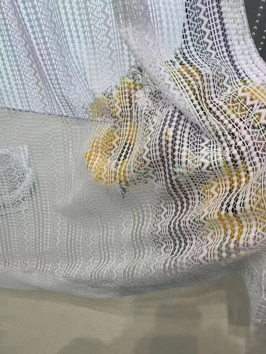 COTV全球直播-绍兴览致纺织品有限公司专业经营纺织品家纺窗帘的设计、加工生产和销售，拥有大型样品展厅和仓库及窗帘产品加工生产基地,欢迎新老客户洽谈采购！总经理崔红彬欢迎大家光临！