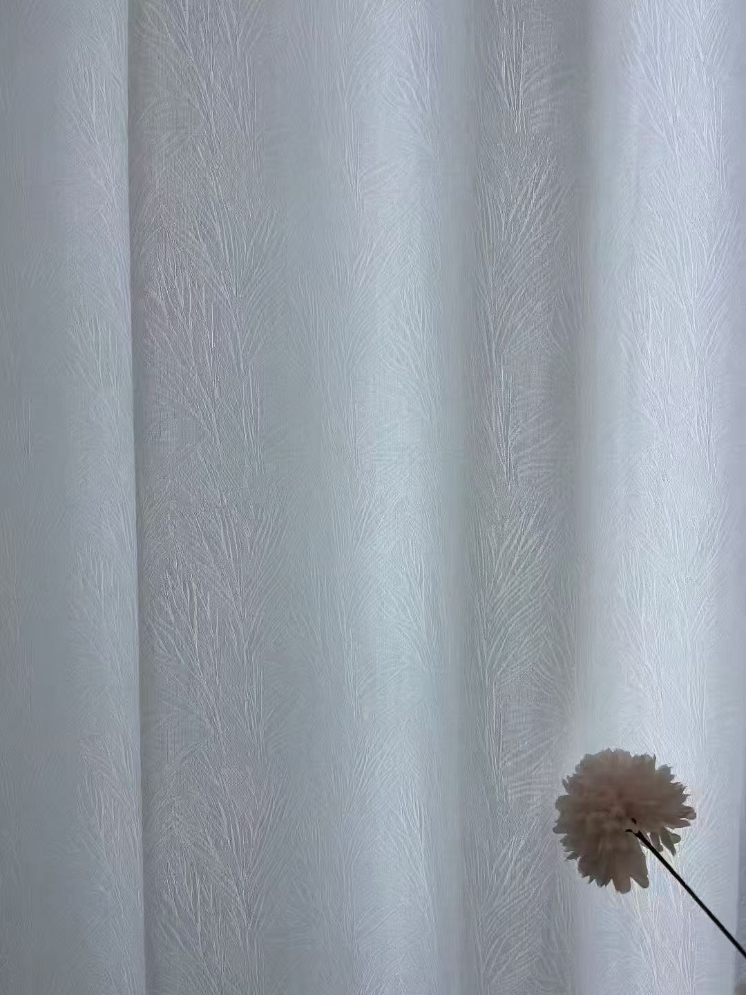 COTV全球直播-绍兴览致纺织品有限公司专业经营纺织品家纺窗帘的设计、加工生产和销售，拥有大型样品展厅和仓库及窗帘产品加工生产基地,欢迎新老客户洽谈采购！总经理崔红彬欢迎大家光临！