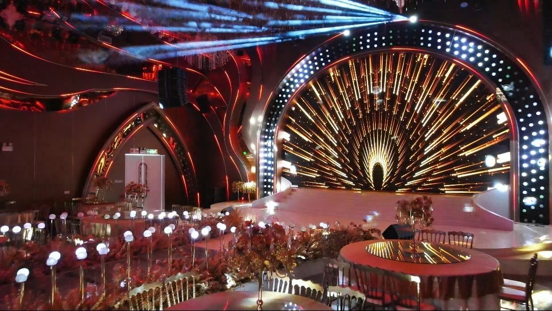 COTV全球直播-广东博达道具有限公司专业生产婚庆道具、美陈道具、宴会厅道具、软装道具及户外亮化灯具 、公共音响系统等产品,承接一站式设计、生产、落地施工一条龙服务,欢迎大家光临! COTV全球直播-广东博达道具有限公司专业生产婚庆道具、美陈道具、宴会厅道具、软装道具及户外亮化灯具 、公共音响系统等产品,承接一站式设计、生产、落地施工一条龙服务,欢迎大家光临!