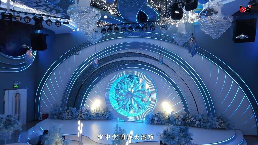 COTV全球直播-广东博达道具有限公司专业生产婚庆道具、美陈道具、宴会厅道具、软装道具及户外亮化灯具 、公共音响系统等产品,承接一站式设计、生产、落地施工一条龙服务,欢迎大家光临! COTV全球直播-广东博达道具有限公司专业生产婚庆道具、美陈道具、宴会厅道具、软装道具及户外亮化灯具 、公共音响系统等产品,承接一站式设计、生产、落地施工一条龙服务,欢迎大家光临!