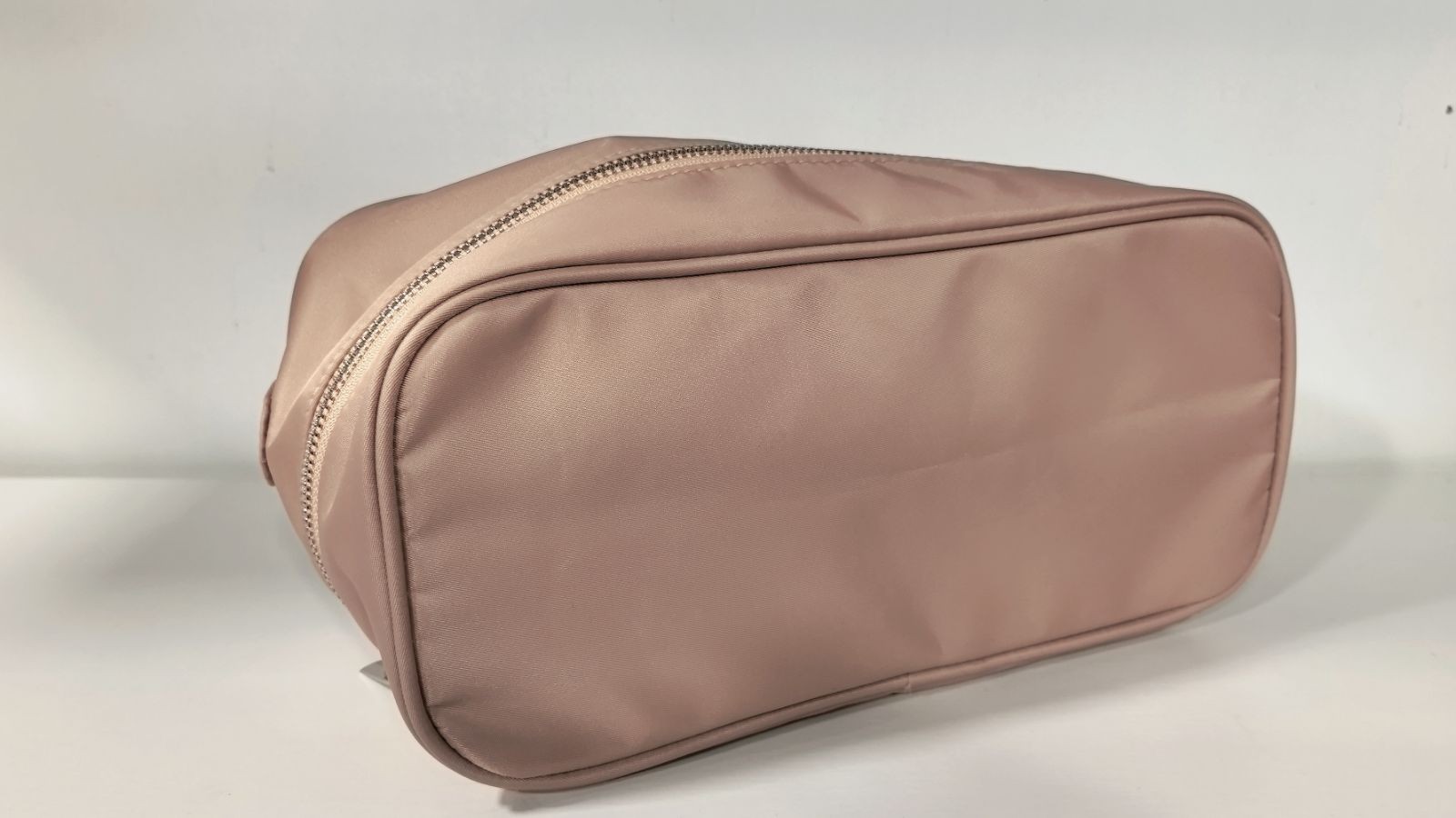 COTV全球直播-温州市文舟商务礼品有限公司专业生产:美容化妆品包、洗漱包、工具包、电器包、酒品包、理发工具,垂钓用具,文教及体育用品,大健康行业,摄影器材,礼品包等产品,欢迎大家光临! COTV全球直播-温州市文舟商务礼品有限公司专业生产:美容化妆品包、洗漱包、工具包、电器包、酒品包、理发工具,垂钓用具,文教及体育用品,大健康行业,摄影器材,礼品包等产品,欢迎大家光临!