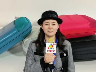 大号电视-温州市文舟商务礼品有限公司专业生产:美容化妆品包、洗漱包、工具包、电器包、酒品包、理发工具，垂钓用具，文教及体育用品，大健康行业，摄影器材，礼品包等产品，欢迎大家光临！