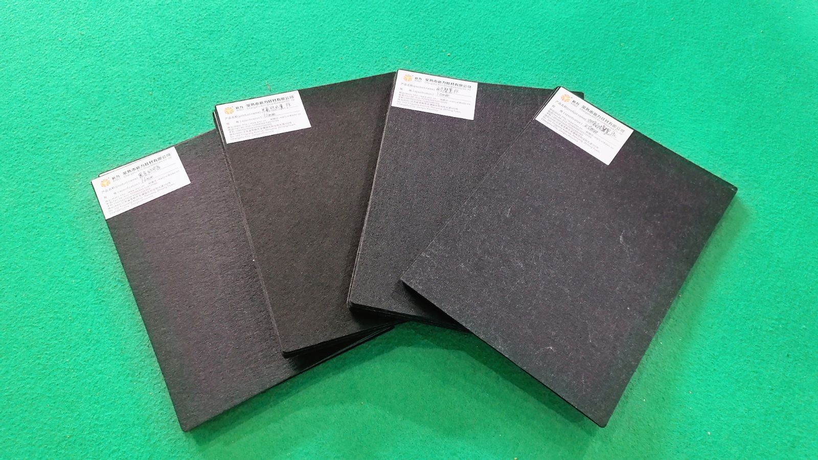 COTV全球直播-常熟市新力鞋材有限公司专业生产:抗静电无纺布中底、等劳保鞋材料；黑色、白色、灰色软硬毛毡、阻燃无纺布等汽车用毡及家居、家电用无纺布；黑白色帽衬用无纺布；特厚特硬等产品，欢迎大家光临！