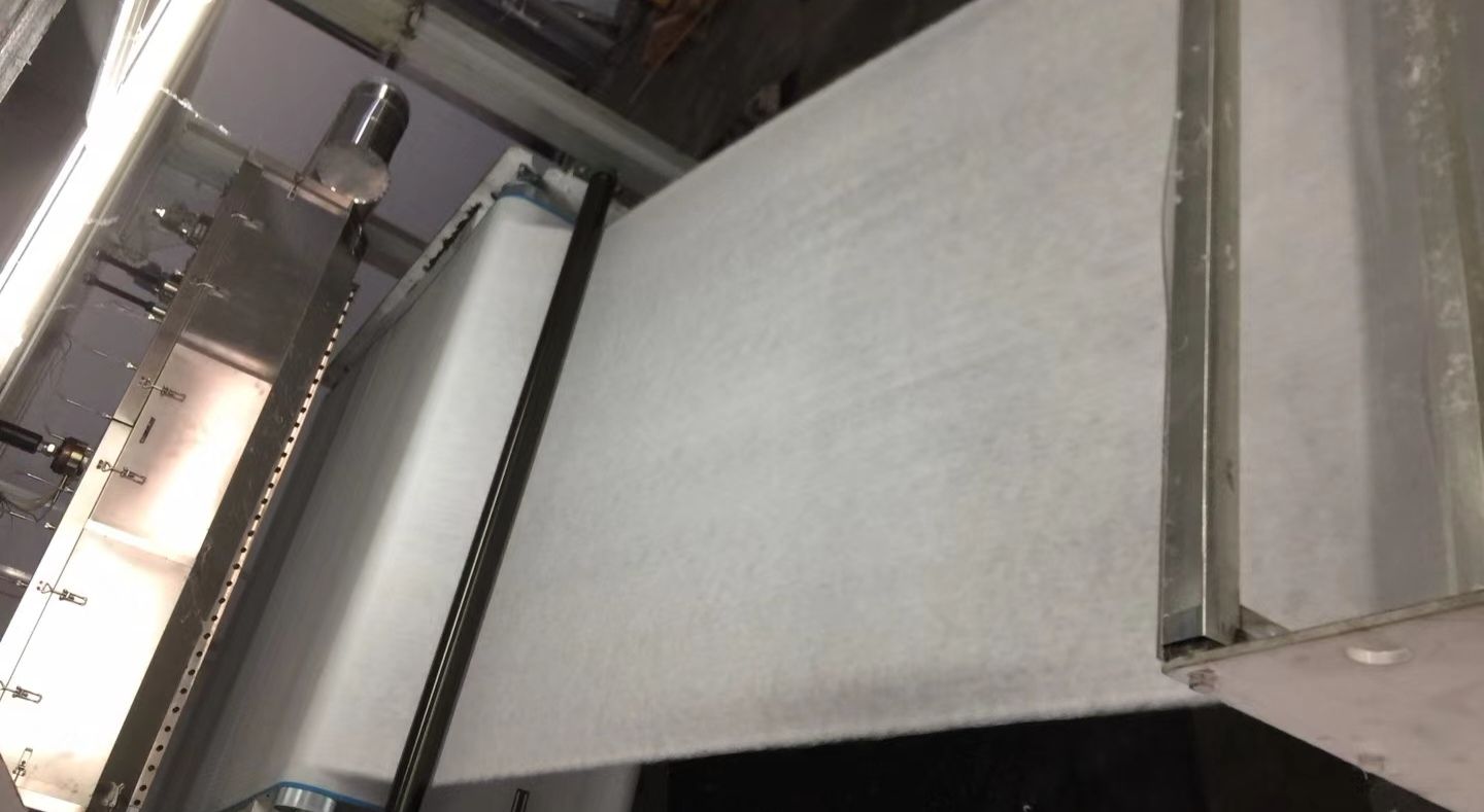 COTV全球直播-常熟市新力鞋材有限公司专业生产:抗静电无纺布中底、等劳保鞋材料；黑色、白色、灰色软硬毛毡、阻燃无纺布等汽车用毡及家居、家电用无纺布；黑白色帽衬用无纺布；特厚特硬等产品，欢迎大家光临！