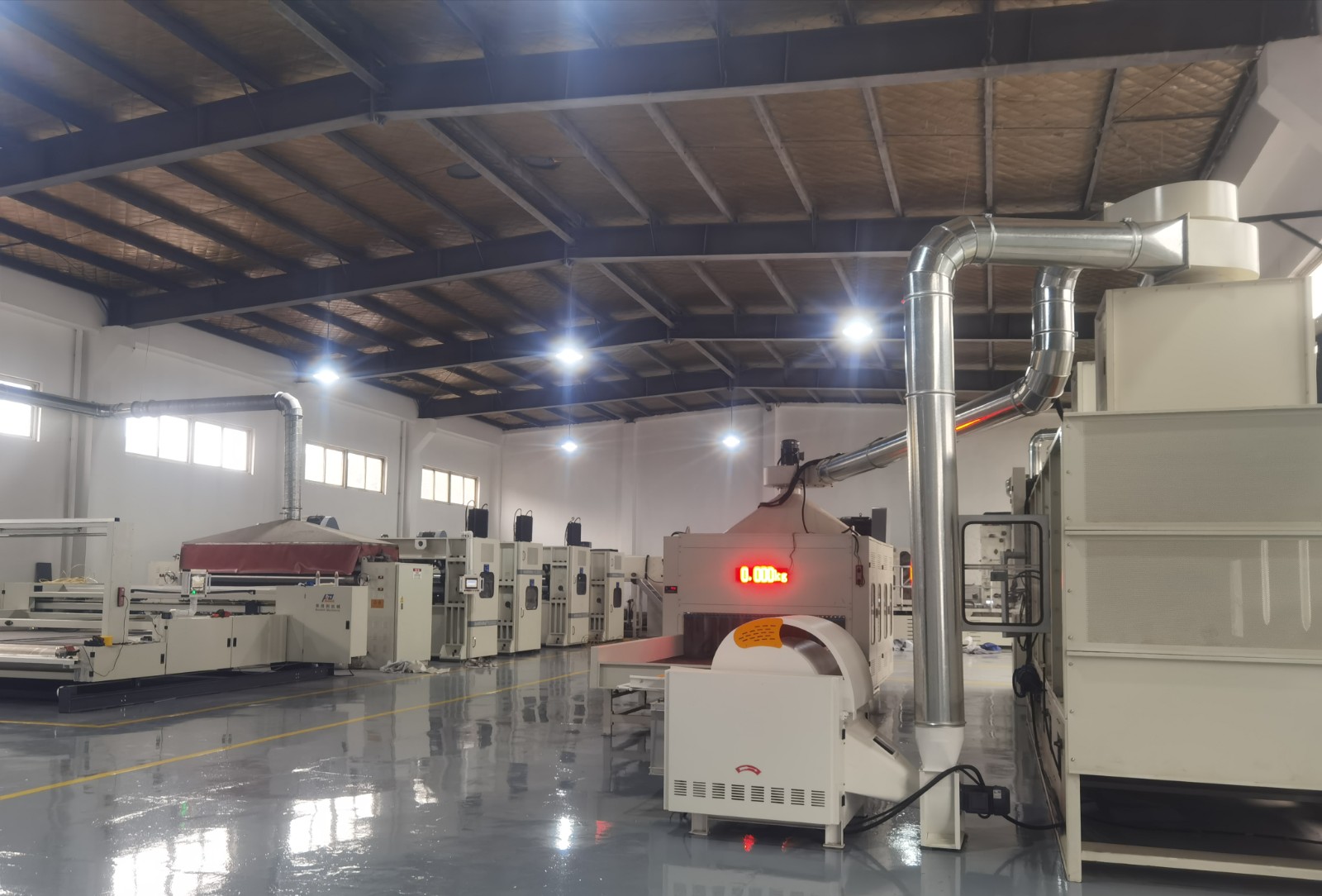 COTV全球直播-常熟市新力鞋材有限公司专业生产:抗静电无纺布中底、等劳保鞋材料；黑色、白色、灰色软硬毛毡、阻燃无纺布等汽车用毡及家居、家电用无纺布；黑白色帽衬用无纺布；特厚特硬等产品，欢迎大家光临！