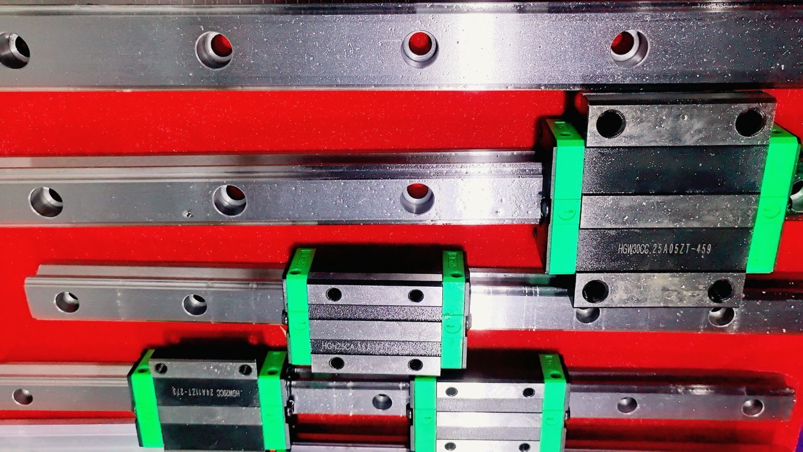 COTV全球直播-丽水市恒城轴承有限公司专业生产直线光轴、滚珠丝杆支撑座、双轴心导轨系列、线性导轨系列、直线滑动单元滑块、圆柱直线导轨、直线轴承、杆端关节轴承、向心关节轴承，等产品，欢迎大家光临！