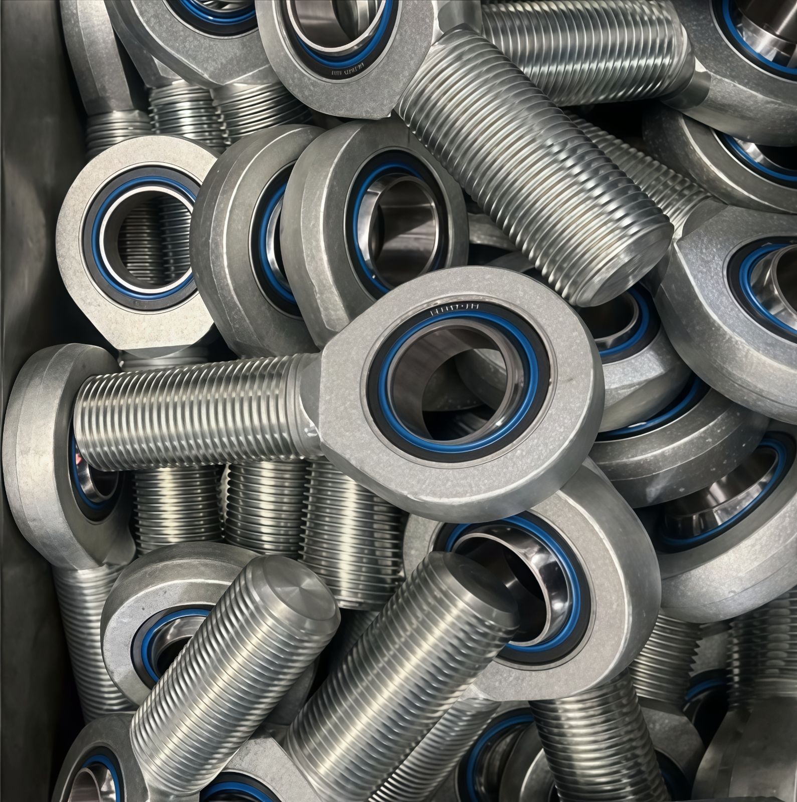 COTV全球直播-丽水市恒城轴承有限公司专业生产直线光轴、滚珠丝杆支撑座、双轴心导轨系列、线性导轨系列、直线滑动单元滑块、圆柱直线导轨、直线轴承、杆端关节轴承、向心关节轴承，等产品，欢迎大家光临！