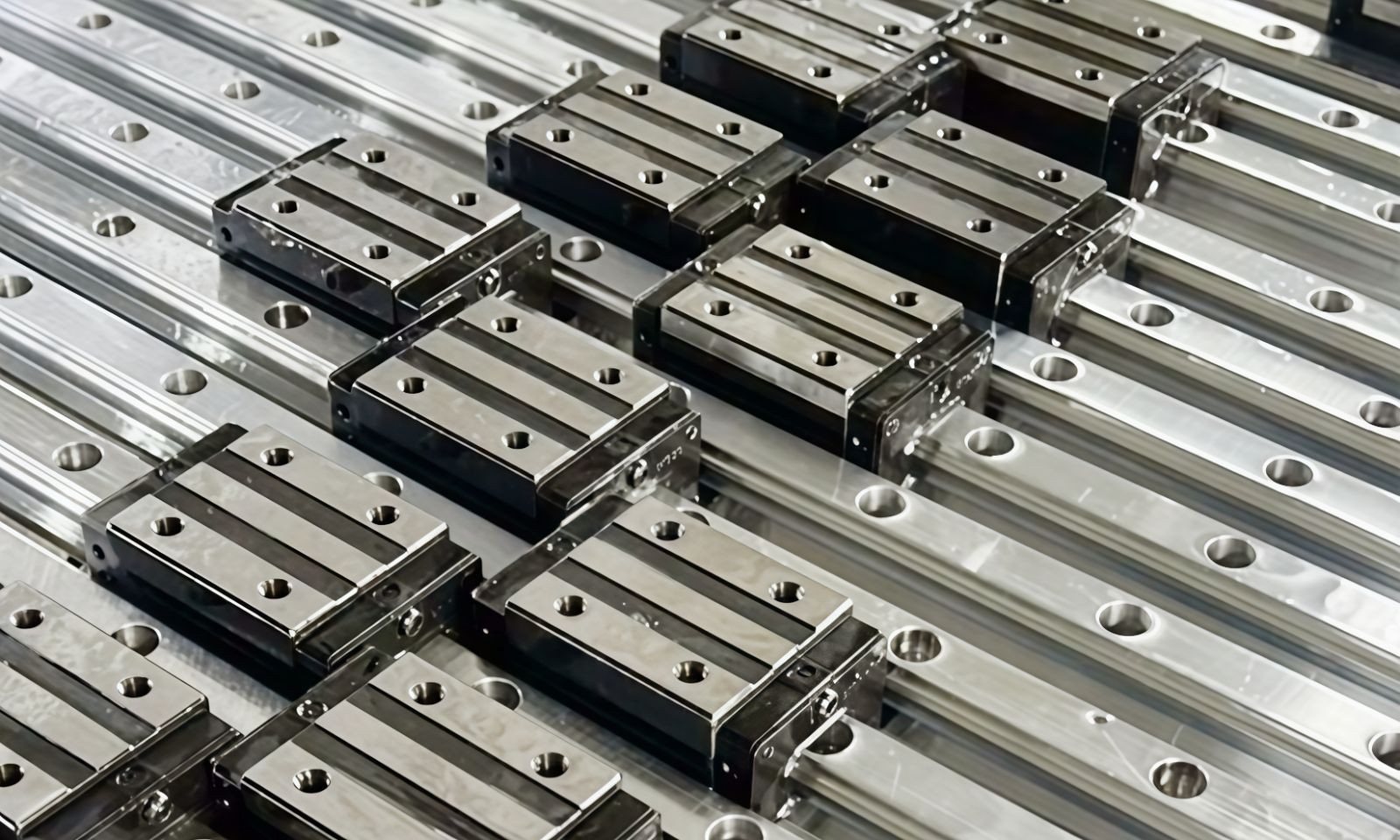 COTV全球直播-丽水市恒城轴承有限公司专业生产直线光轴、滚珠丝杆支撑座、双轴心导轨系列、线性导轨系列、直线滑动单元滑块、圆柱直线导轨、直线轴承、杆端关节轴承、向心关节轴承，等产品，欢迎大家光临！