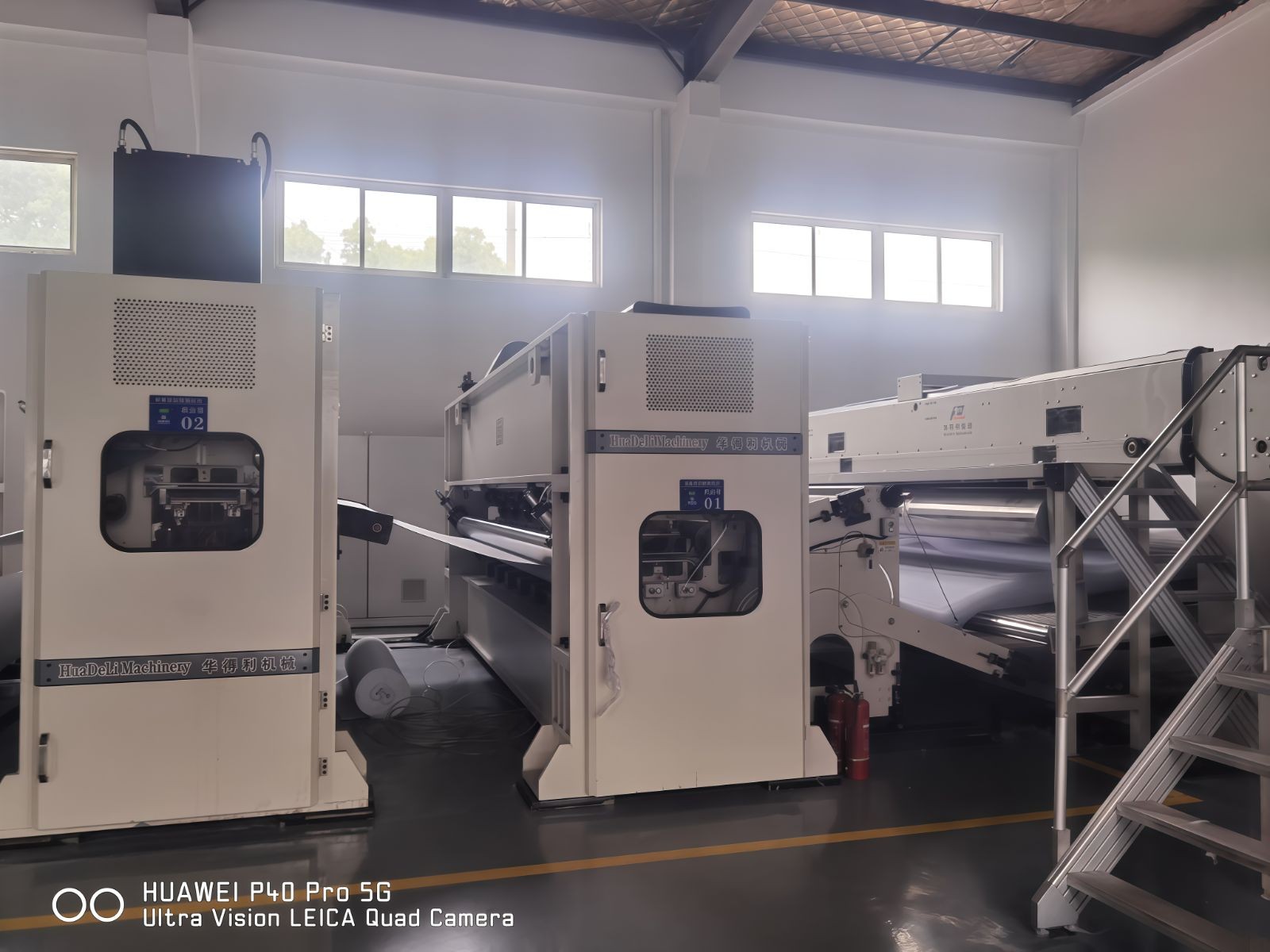 COTV全球直播-常熟市新力鞋材有限公司专业生产:抗静电无纺布中底、等劳保鞋材料；黑色、白色、灰色软硬毛毡、阻燃无纺布等汽车用毡及家居、家电用无纺布；黑白色帽衬用无纺布；特厚特硬等产品，欢迎大家光临！