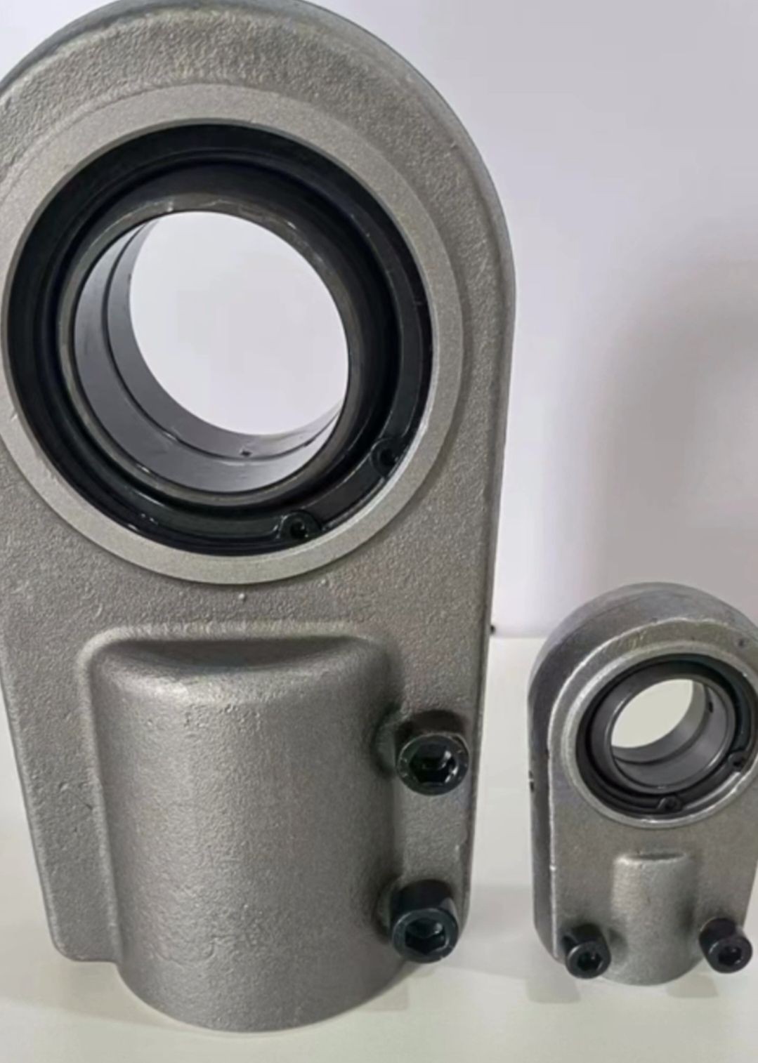 COTV全球直播-丽水市恒城轴承有限公司专业生产直线光轴、滚珠丝杆支撑座、双轴心导轨系列、线性导轨系列、直线滑动单元滑块、圆柱直线导轨、直线轴承、杆端关节轴承、向心关节轴承，等产品，欢迎大家光临！