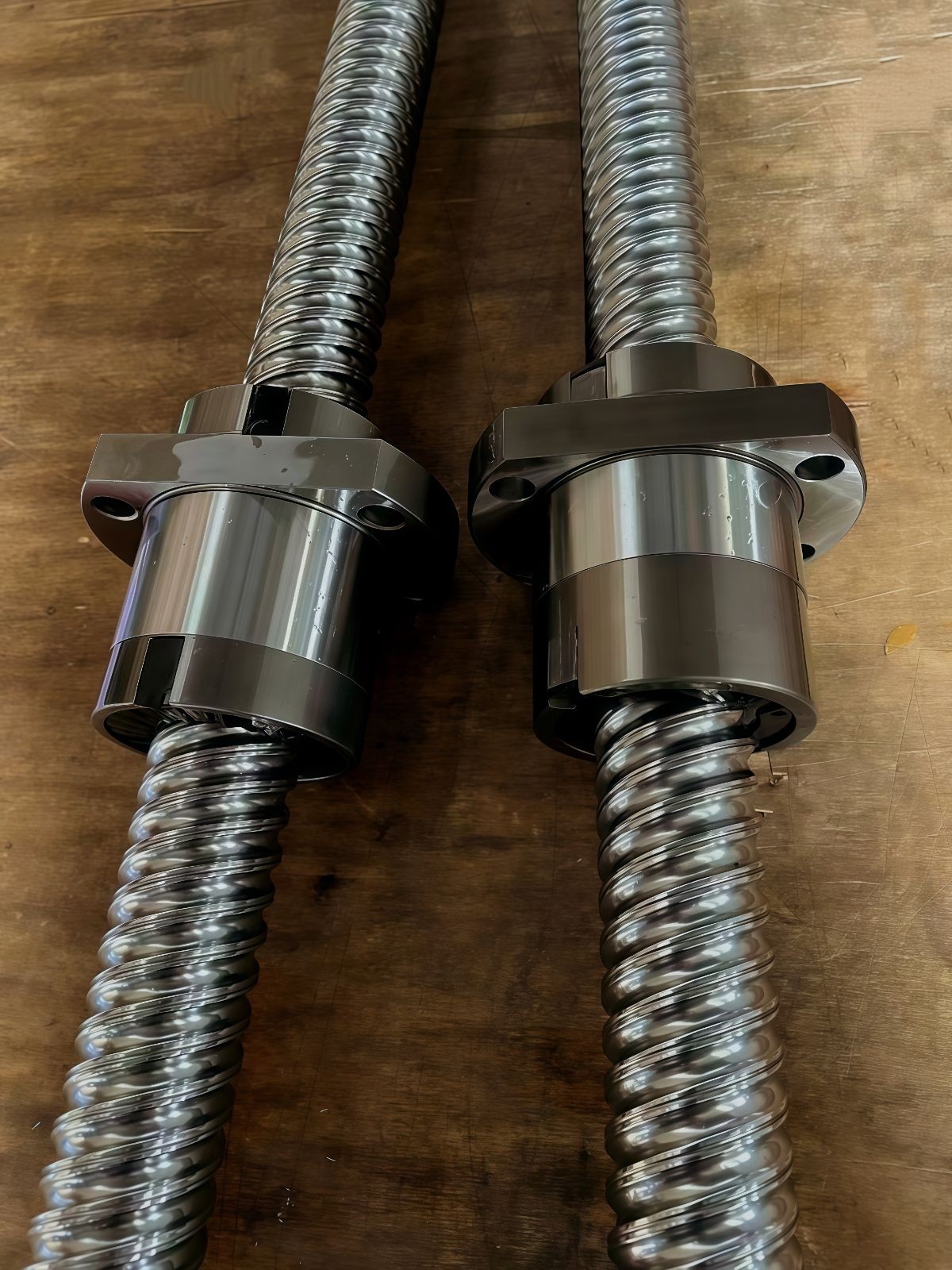 COTV全球直播-丽水市恒城轴承有限公司专业生产直线光轴、滚珠丝杆支撑座、双轴心导轨系列、线性导轨系列、直线滑动单元滑块、圆柱直线导轨、直线轴承、杆端关节轴承、向心关节轴承，等产品，欢迎大家光临！