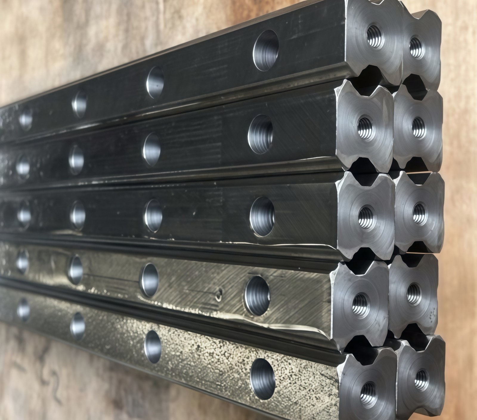 COTV全球直播-丽水市恒城轴承有限公司专业生产直线光轴、滚珠丝杆支撑座、双轴心导轨系列、线性导轨系列、直线滑动单元滑块、圆柱直线导轨、直线轴承、杆端关节轴承、向心关节轴承，等产品，欢迎大家光临！