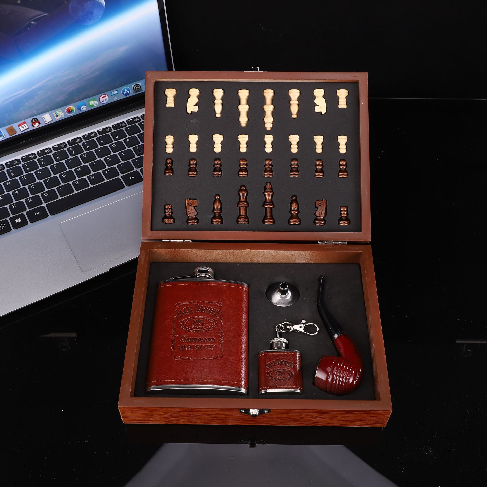 COTV全球直播-永康市顺丰不锈钢制品厂专业生产:各种不锈钢酒壶、工艺品不锈钢酒壶、各种不锈钢酒杯系列饮品用具等产品，欢迎大家光临！