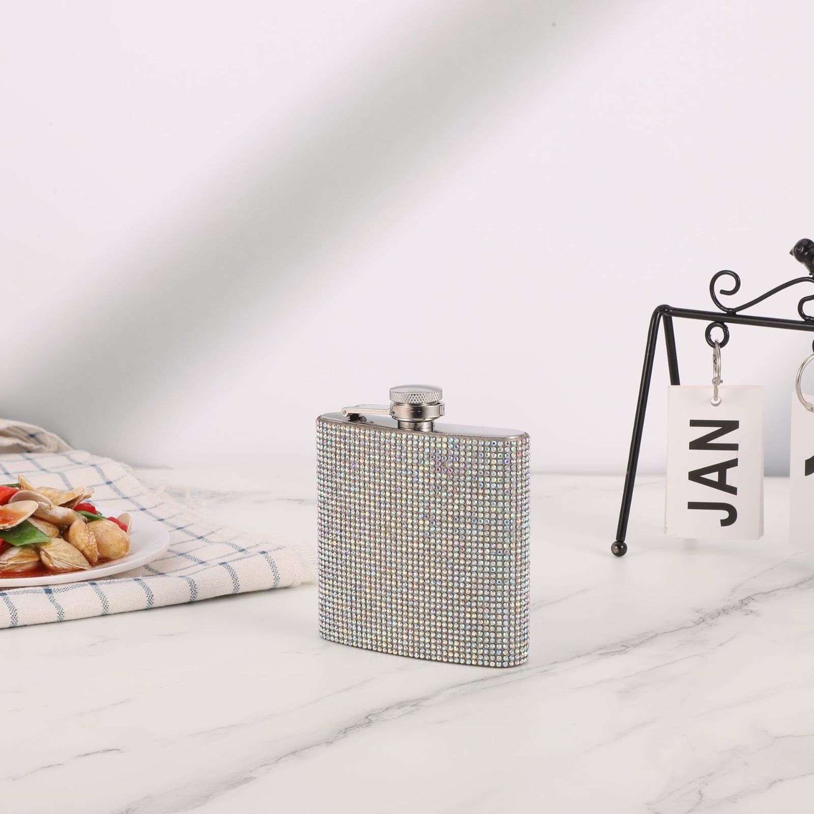 COTV全球直播-永康市顺丰不锈钢制品厂专业生产:各种不锈钢酒壶、工艺品不锈钢酒壶、各种不锈钢酒杯系列饮品用具等产品，欢迎大家光临！