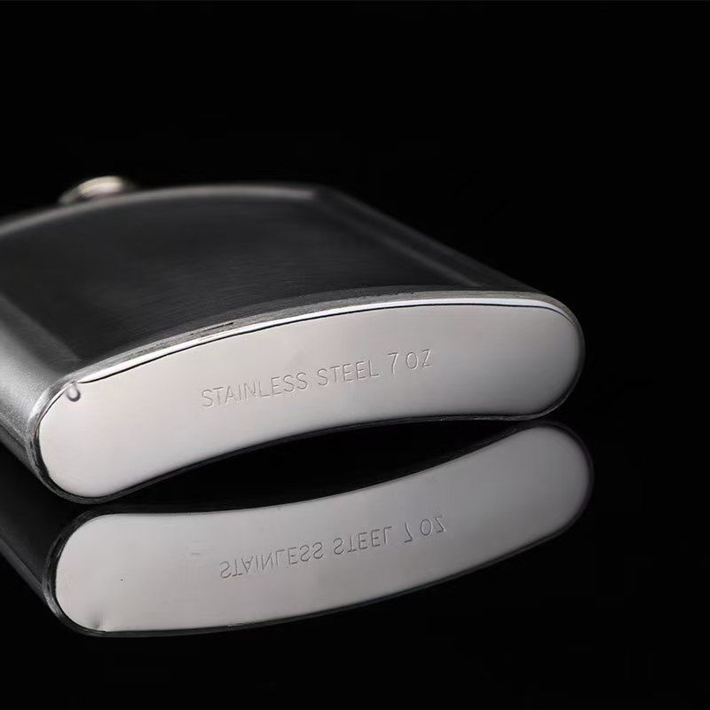 COTV全球直播-永康市顺丰不锈钢制品厂专业生产:各种不锈钢酒壶、工艺品不锈钢酒壶、各种不锈钢酒杯系列饮品用具等产品，欢迎大家光临！