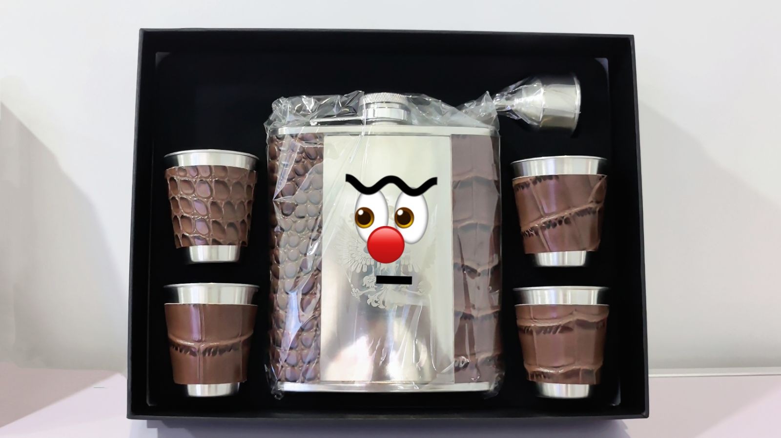 COTV全球直播-永康市顺丰不锈钢制品厂专业生产:各种不锈钢酒壶、工艺品不锈钢酒壶、各种不锈钢酒杯系列饮品用具等产品，欢迎大家光临！