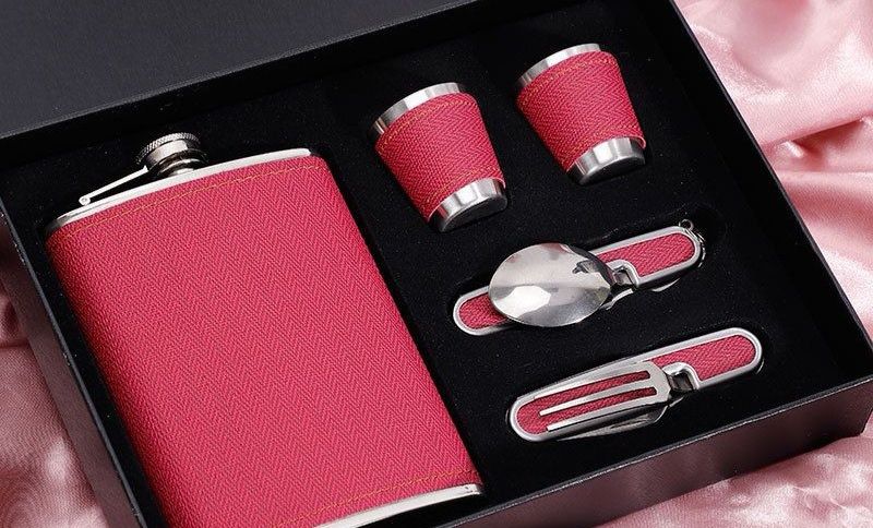 COTV全球直播-永康市顺丰不锈钢制品厂专业生产:各种不锈钢酒壶、工艺品不锈钢酒壶、各种不锈钢酒杯系列饮品用具等产品，欢迎大家光临！