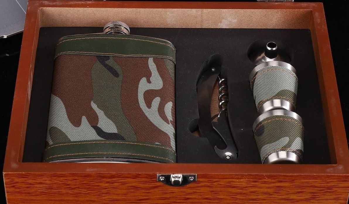 COTV全球直播-永康市顺丰不锈钢制品厂专业生产:各种不锈钢酒壶、工艺品不锈钢酒壶、各种不锈钢酒杯系列饮品用具等产品，欢迎大家光临！