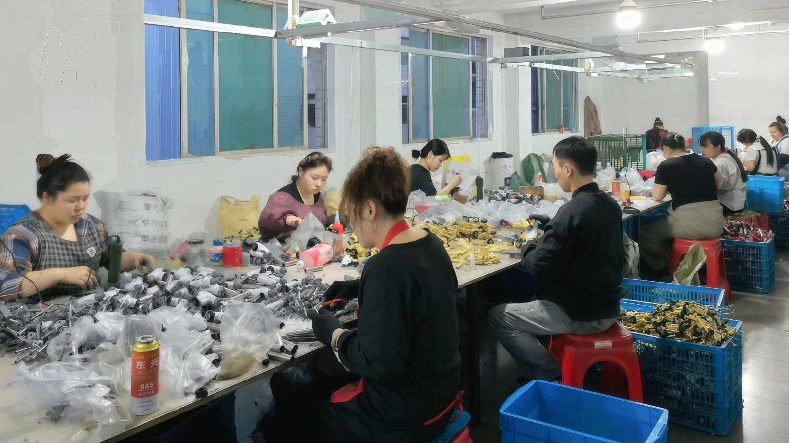 COTV全球直播-温州荣山科技有限公司专业生产: 各种喷枪、电弧、卡子炉、点火枪等产品；广泛应用于酒店、企事业食堂、家庭以及户外野炊等领域，款式多样，现货供应，欢迎大家光临！