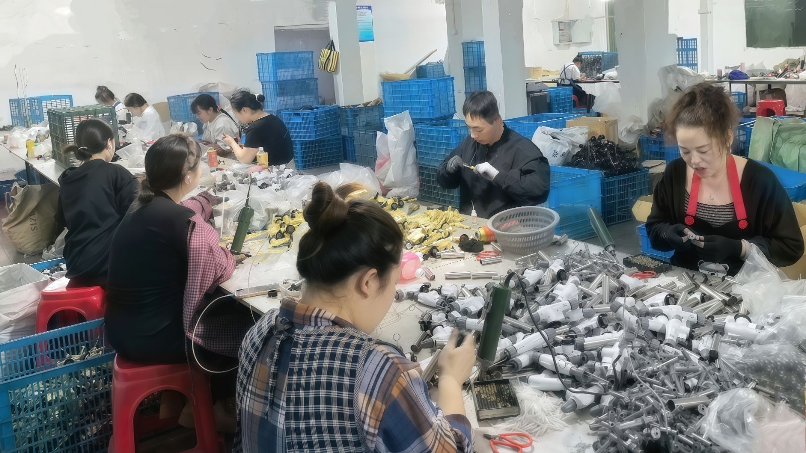 COTV全球直播-温州荣山科技有限公司专业生产: 各种喷枪、电弧、卡子炉、点火枪等产品；广泛应用于酒店、企事业食堂、家庭以及户外野炊等领域，款式多样，现货供应，欢迎大家光临！