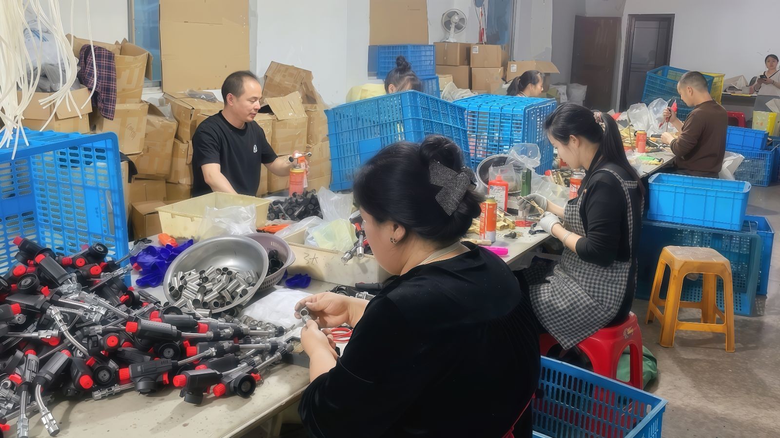 COTV全球直播-温州荣山科技有限公司专业生产: 各种喷枪、电弧、卡子炉、点火枪等产品；广泛应用于酒店、企事业食堂、家庭以及户外野炊等领域，款式多样，现货供应，欢迎大家光临！