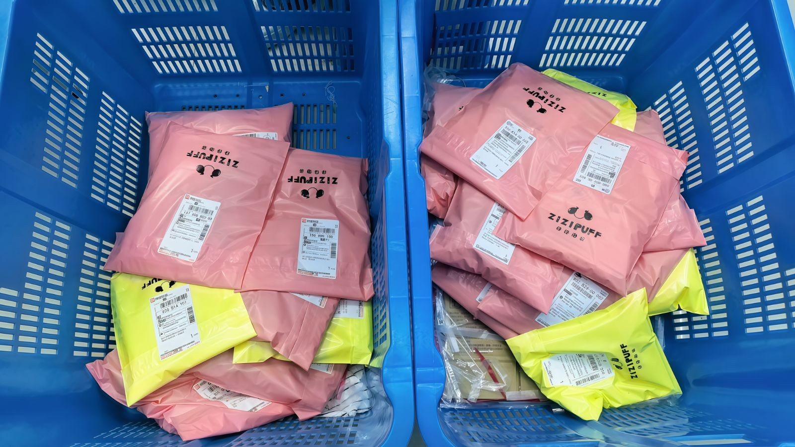 COTV全球直播-杭州天婷缘实业有限公司旗下杭州萧山党湾小依依服装厂专业研发生产：“Zizipuff仔仔泡芙”品牌系列针织童装、纺织童装，包括牛仔童装及各种全棉童装系列产品，源头工厂，欢迎大家光临！