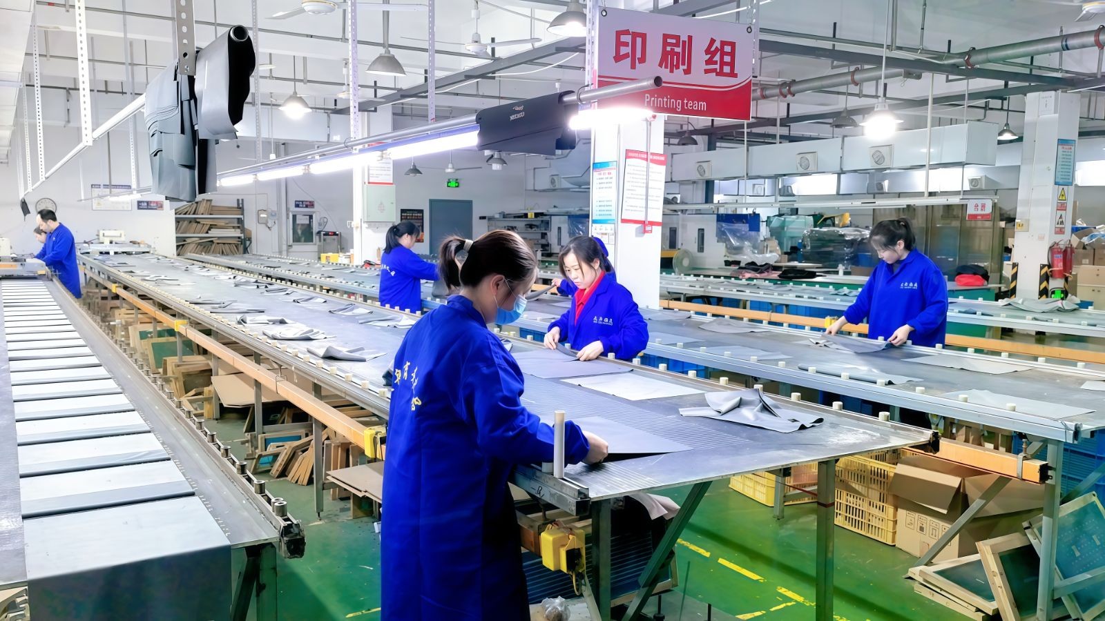 COTV全球直播-温州市文舟商务礼品有限公司专业生产:美容化妆品包、洗漱包、工具包、电器包、酒品包、理发工具，垂钓用具，文教及体育用品，大健康行业，摄影器材，礼品包等产品，欢迎大家光临！