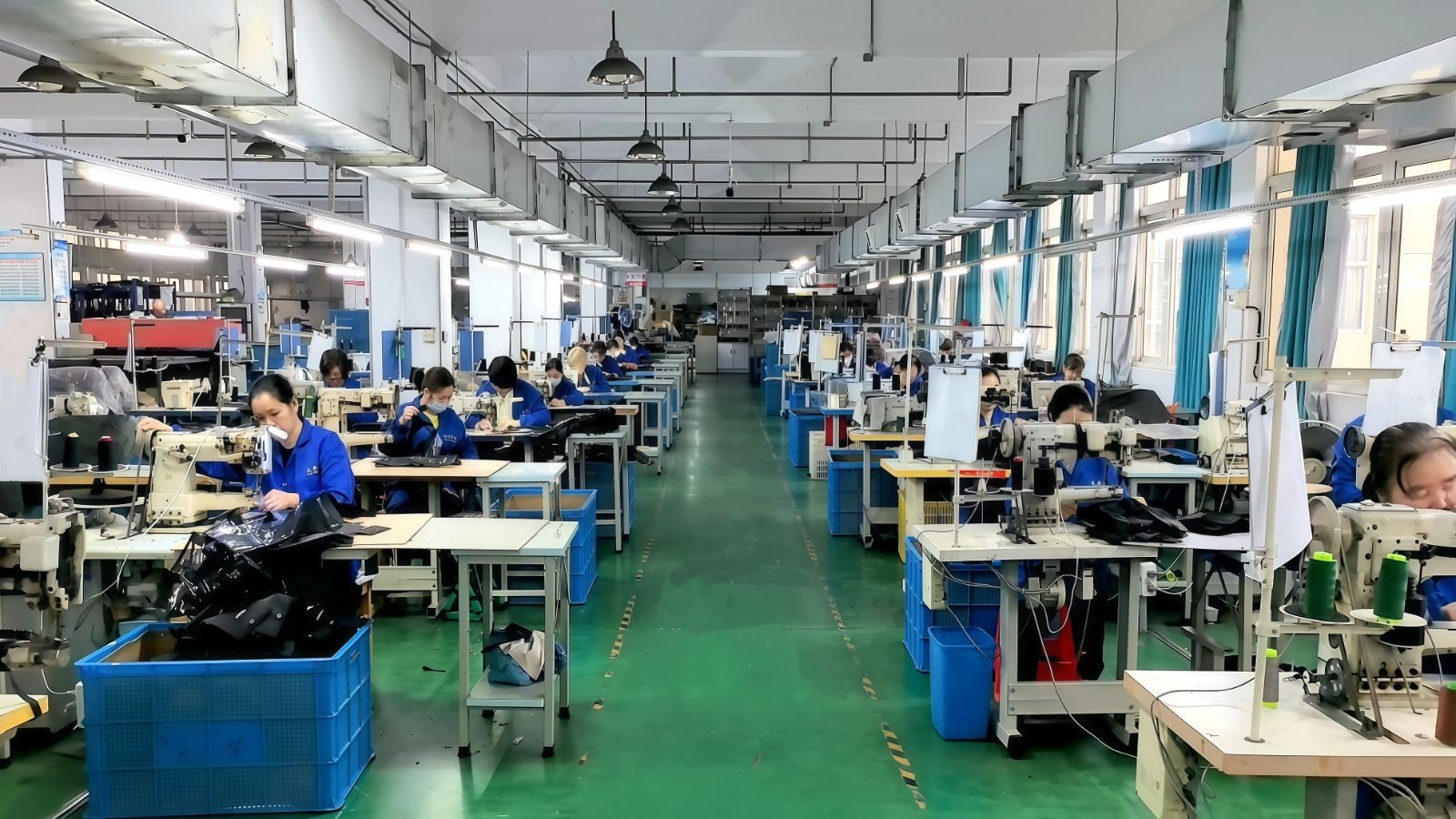 COTV全球直播-温州市文舟商务礼品有限公司专业生产:美容化妆品包、洗漱包、工具包、电器包、酒品包、理发工具，垂钓用具，文教及体育用品，大健康行业，摄影器材，礼品包等产品，欢迎大家光临！