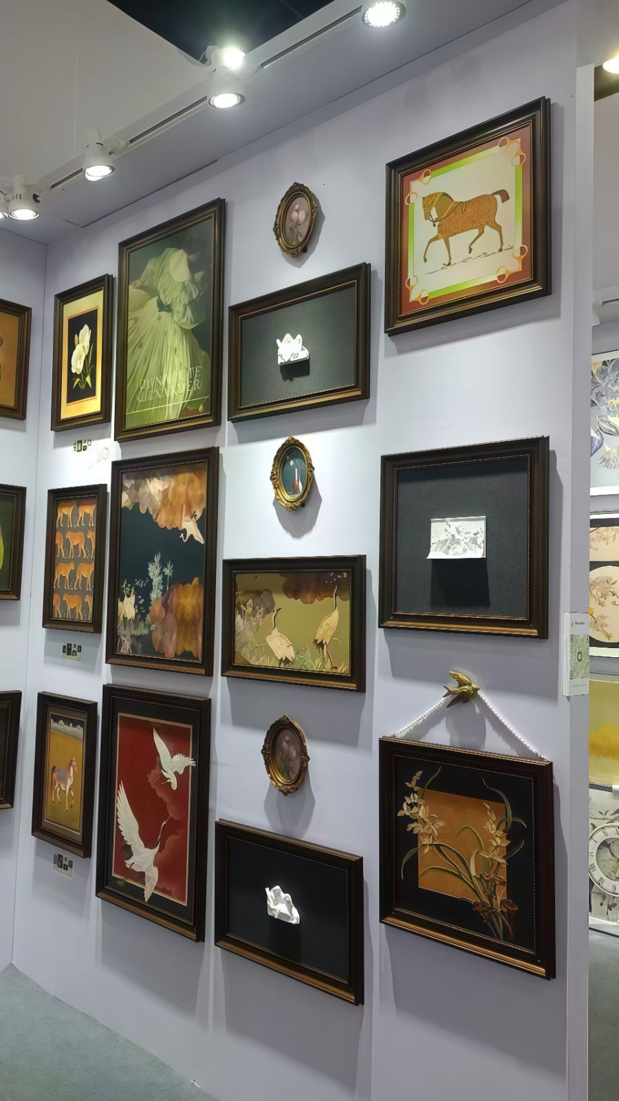 COTV全球直播-栾城区恒艺家居饰品厂专业生产:皮雕画、砂岩画、珍珠画、组合画、法式中古风装饰画等工艺饰品,源头工厂,欢迎大家光临! COTV全球直播-栾城区恒艺家居饰品厂专业生产:皮雕画、砂岩画、珍珠画、组合画、法式中古风装饰画等工艺饰品,源头工厂,欢迎大家光临!