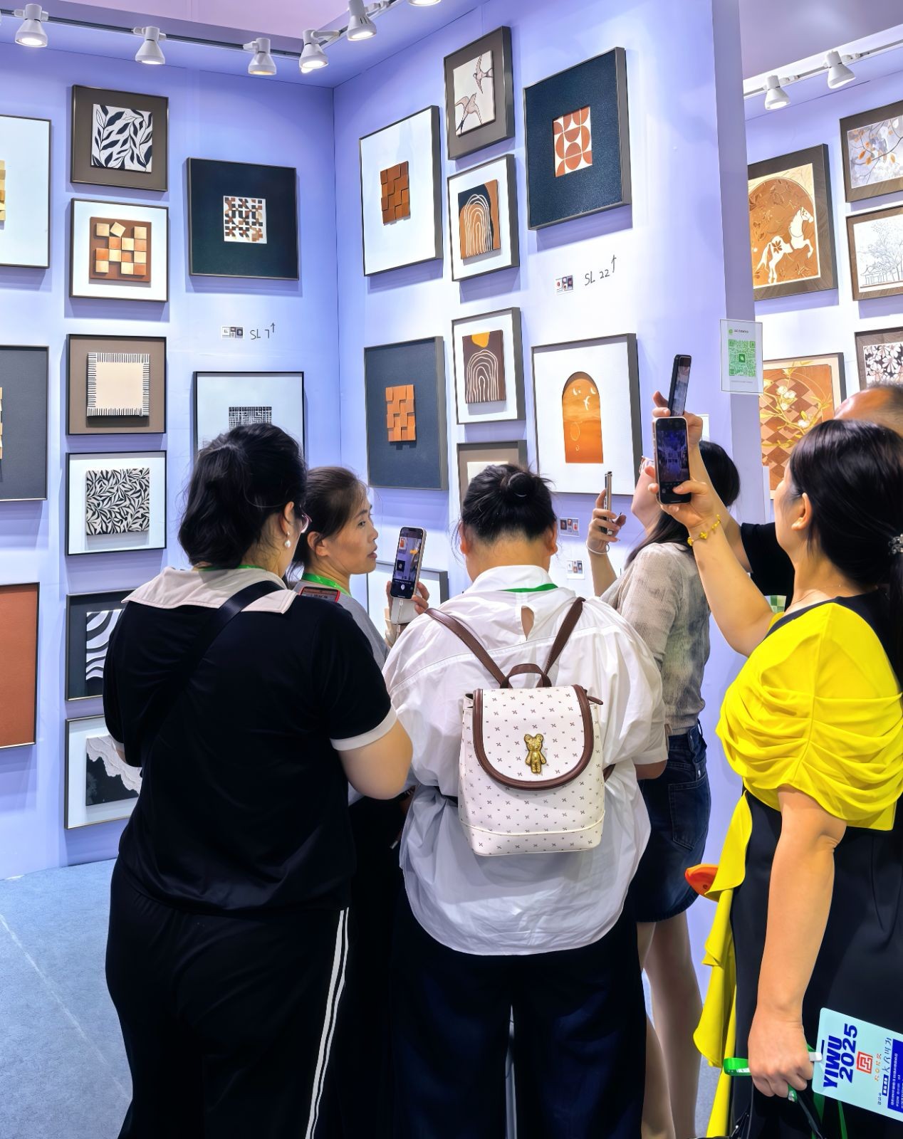 COTV全球直播-栾城区恒艺家居饰品厂专业生产:皮雕画、砂岩画、珍珠画、组合画、法式中古风装饰画等工艺饰品,源头工厂,欢迎大家光临! COTV全球直播-栾城区恒艺家居饰品厂专业生产:皮雕画、砂岩画、珍珠画、组合画、法式中古风装饰画等工艺饰品,源头工厂,欢迎大家光临!