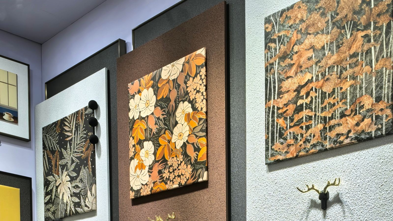 COTV全球直播-栾城区恒艺家居饰品厂专业生产:皮雕画、砂岩画、珍珠画、组合画、法式中古风装饰画等工艺饰品,源头工厂,欢迎大家光临! COTV全球直播-栾城区恒艺家居饰品厂专业生产:皮雕画、砂岩画、珍珠画、组合画、法式中古风装饰画等工艺饰品,源头工厂,欢迎大家光临!