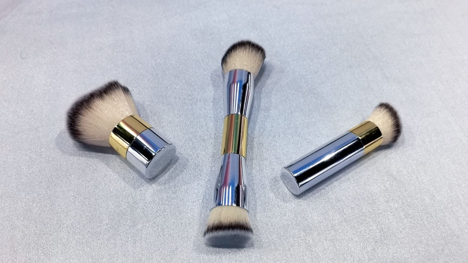 COTV全球直播-鹿邑县欧曼资化妆用具有限公司专业生产各种化妆刷、美妆刷，潮流多款睫毛，成人牙刷、儿童牙刷等产品，源头工厂，欢迎大家光临！