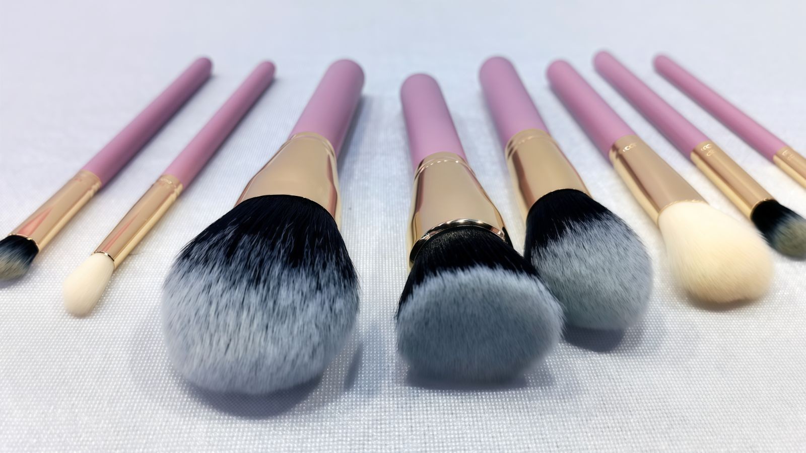 COTV全球直播-鹿邑县欧曼资化妆用具有限公司专业生产各种化妆刷、美妆刷，潮流多款睫毛，成人牙刷、儿童牙刷等产品，源头工厂，欢迎大家光临！