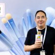 COTV全球直播-鹿邑县欧曼资化妆用具有限公司专业生产各种化妆刷、美妆刷，潮流多款睫毛，成人牙刷、儿童牙刷等产品，源头工厂，欢迎大家光临！