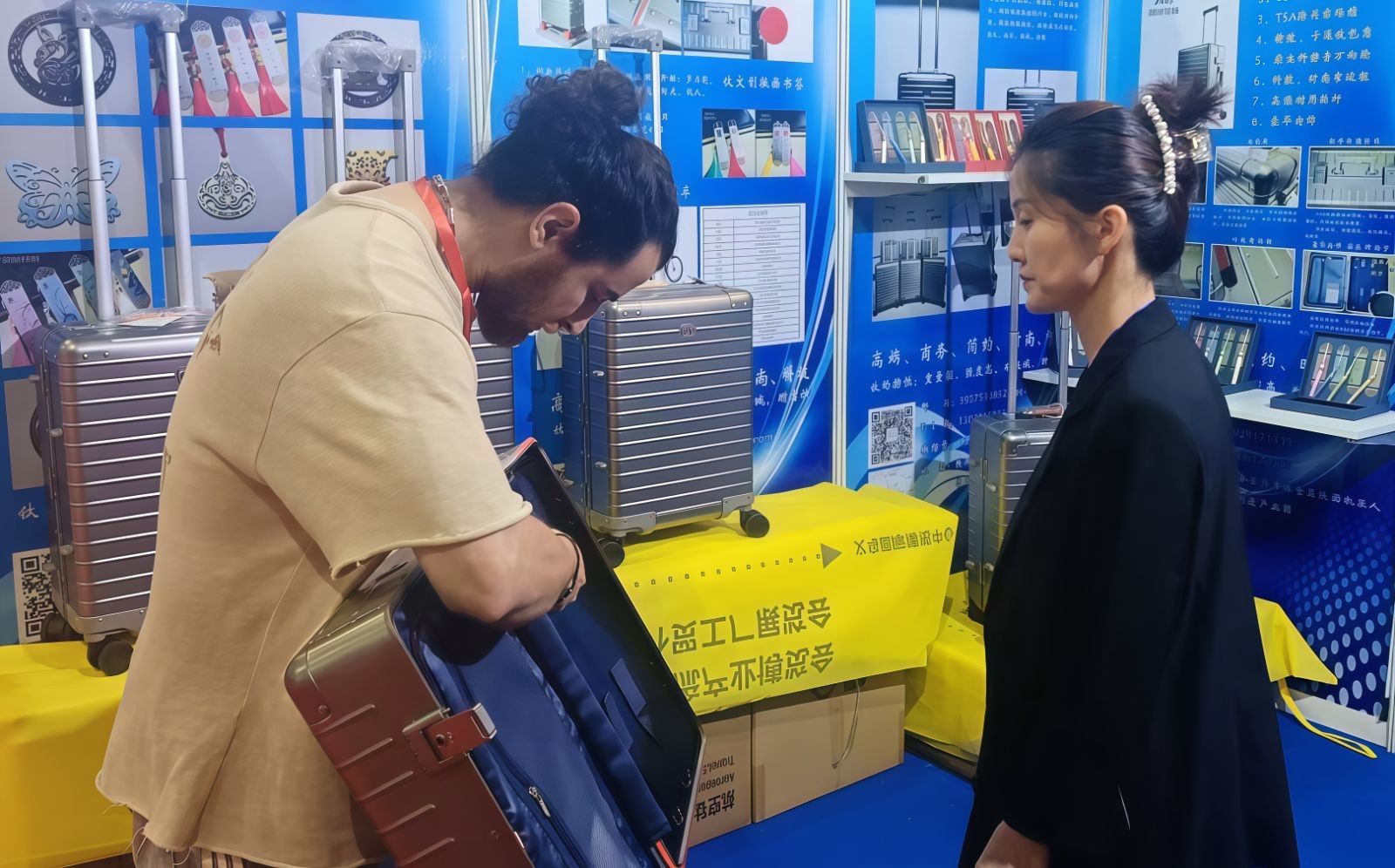 COTV全球直播-陕西致钛行远科技有限公司专业生产航空钛高端商务拉杆箱、钛文创产品、钛茶具及钛户外用品等全系列钛民用产品,其中拉杆箱釆用航空级高科技钛材及钛铆钉及箱饰功能,欢迎大家光临! COTV全球直播-陕西致钛行远科技有限公司专业生产航空钛高端商务拉杆箱、钛文创产品、钛茶具及钛户外用品等全系列钛民用产品,其中拉杆箱釆用航空级高科技钛材及钛铆钉及箱饰功能,欢迎大家光临!