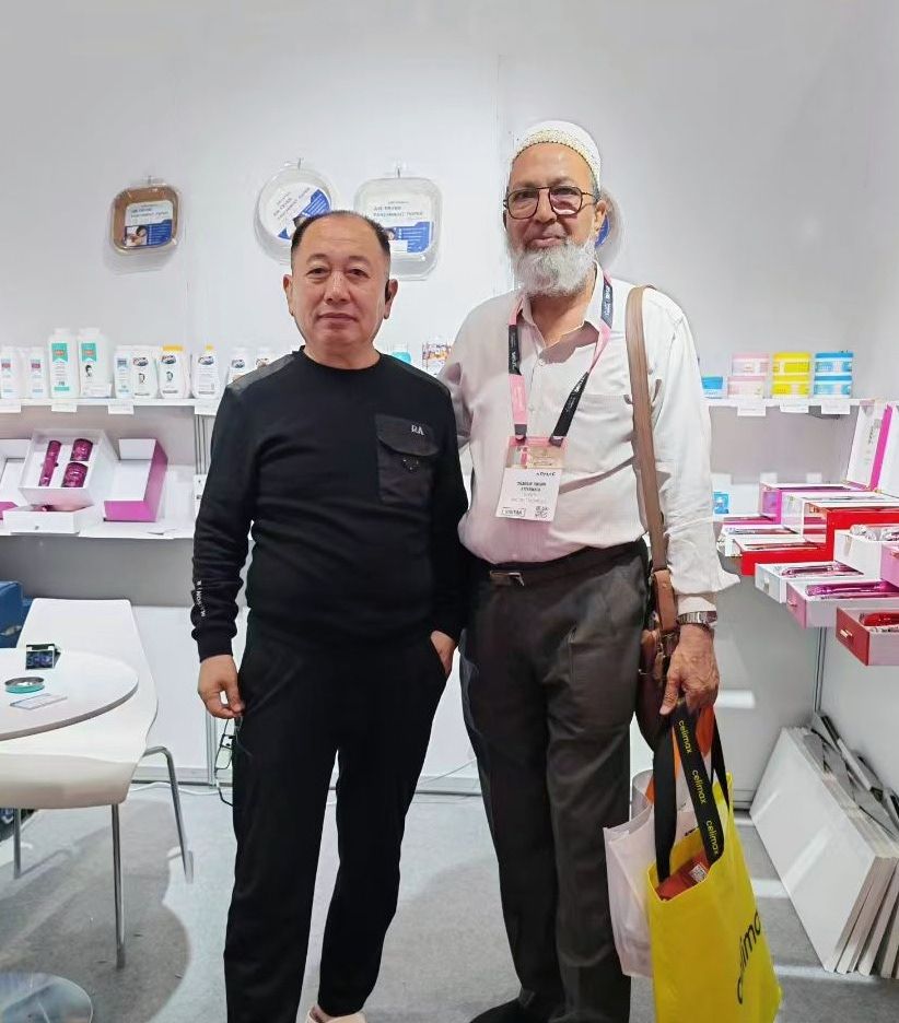 COTV全球直播-上海雅露利生物科技有限公司专业生产:足球爽脚粉、小孩爽身粉、多肽蚕丝胶原植萃精华水、多肽蜂蜜胶原系列眼霜等系列美容健康产品,源头工厂,欢迎大家光临! COTV全球直播-上海雅露利生物科技有限公司专业生产:足球爽脚粉、小孩爽身粉、多肽蚕丝胶原植萃精华水、多肽蜂蜜胶原系列眼霜等系列美容健康产品,源头工厂,欢迎大家光临!