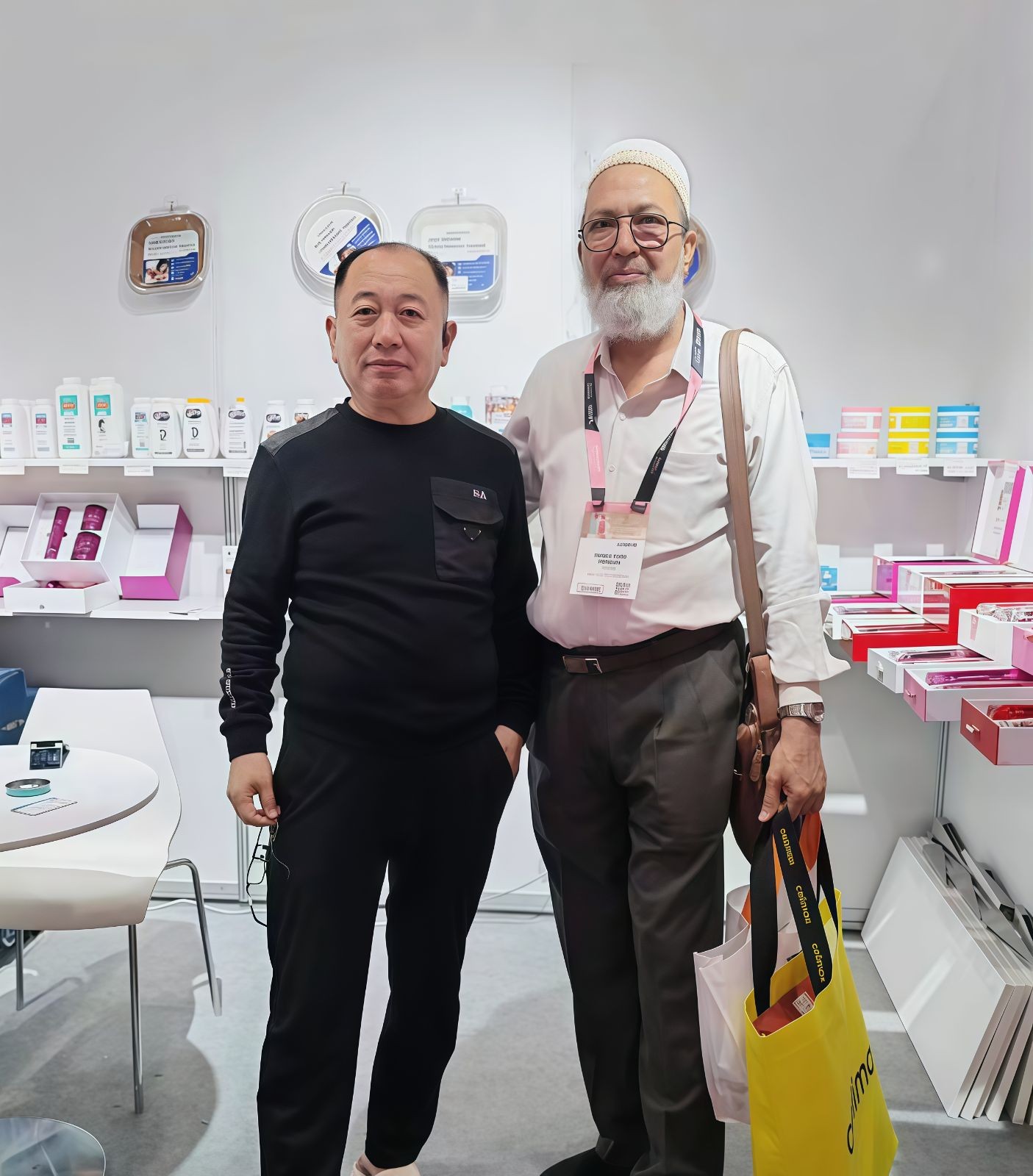 COTV全球直播-上海雅露利生物科技有限公司专业生产:足球爽脚粉、小孩爽身粉、多肽蚕丝胶原植萃精华水、多肽蜂蜜胶原系列眼霜等系列美容健康产品,源头工厂,欢迎大家光临! COTV全球直播-上海雅露利生物科技有限公司专业生产:足球爽脚粉、小孩爽身粉、多肽蚕丝胶原植萃精华水、多肽蜂蜜胶原系列眼霜等系列美容健康产品,源头工厂,欢迎大家光临!