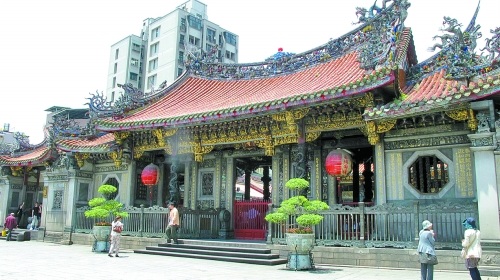 艋舺的“庙口”龙山寺