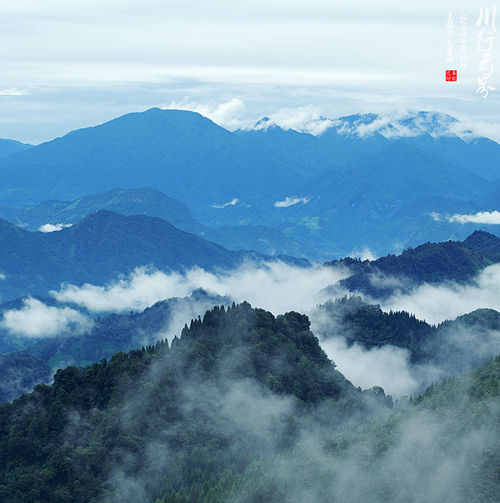 新浪旅游配图：瓦屋山 摄影：养龙