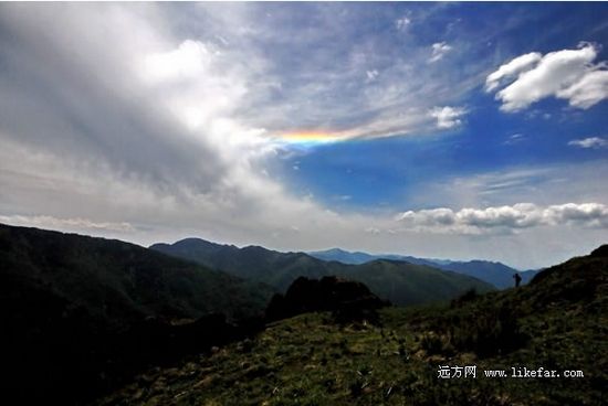 发现大气奇观“环地平弧” 作者：李志明