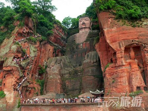 四川峨眉山景区门票降价 滑雪不要钱